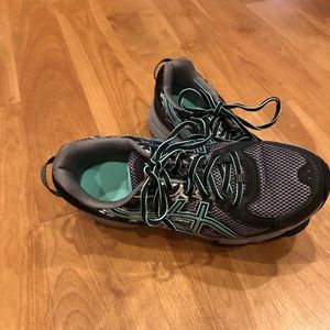ASICS running shoes women’s size 8